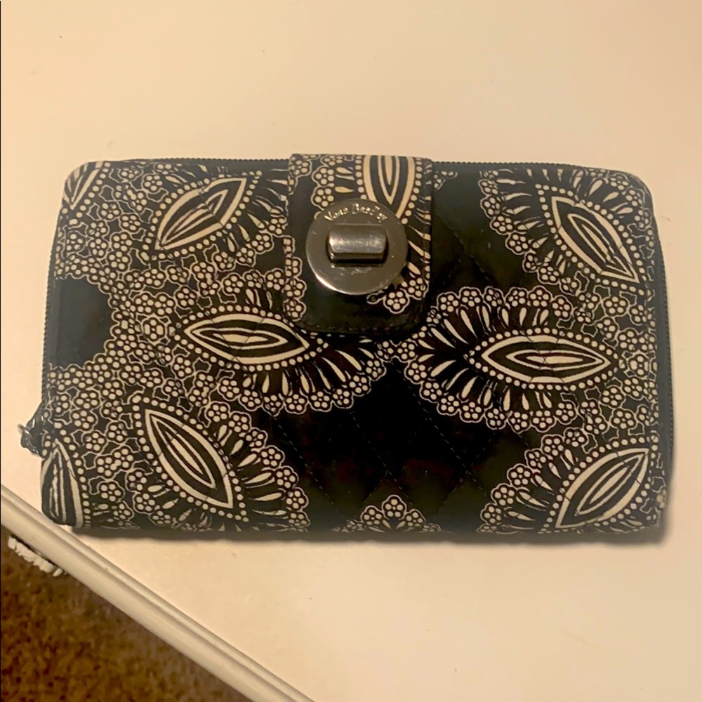 Vera Bradley Black and White Patterned Wallet..4 1/2 x 7 1/2